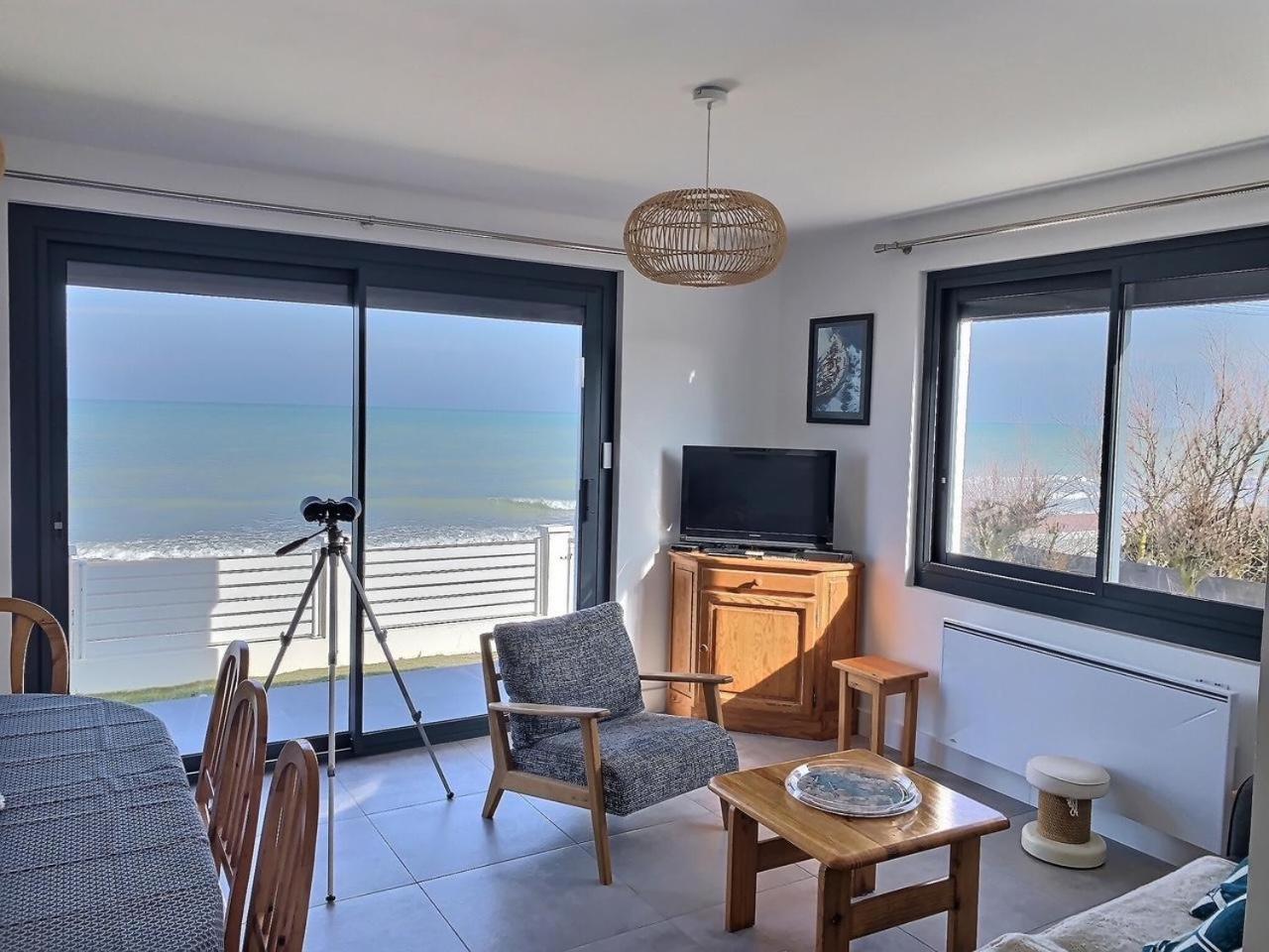 Villa De La Plage, Front De Mer, Juno Beach Bernières-sur-Mer Exterior foto