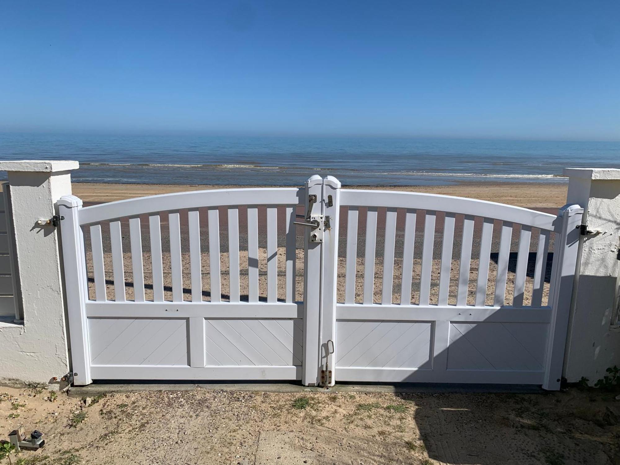 Villa De La Plage, Front De Mer, Juno Beach Bernières-sur-Mer Exterior foto